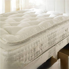 Ultimate Comfort: Pillow Top 2000 Pocket Sprung Memory Foam Mattress.