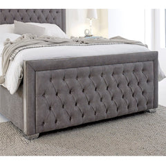 Opulent Comfort: Alure Chesterfield.