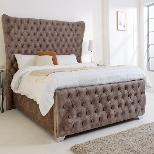 Graceful Elegance: Isla Wingback.