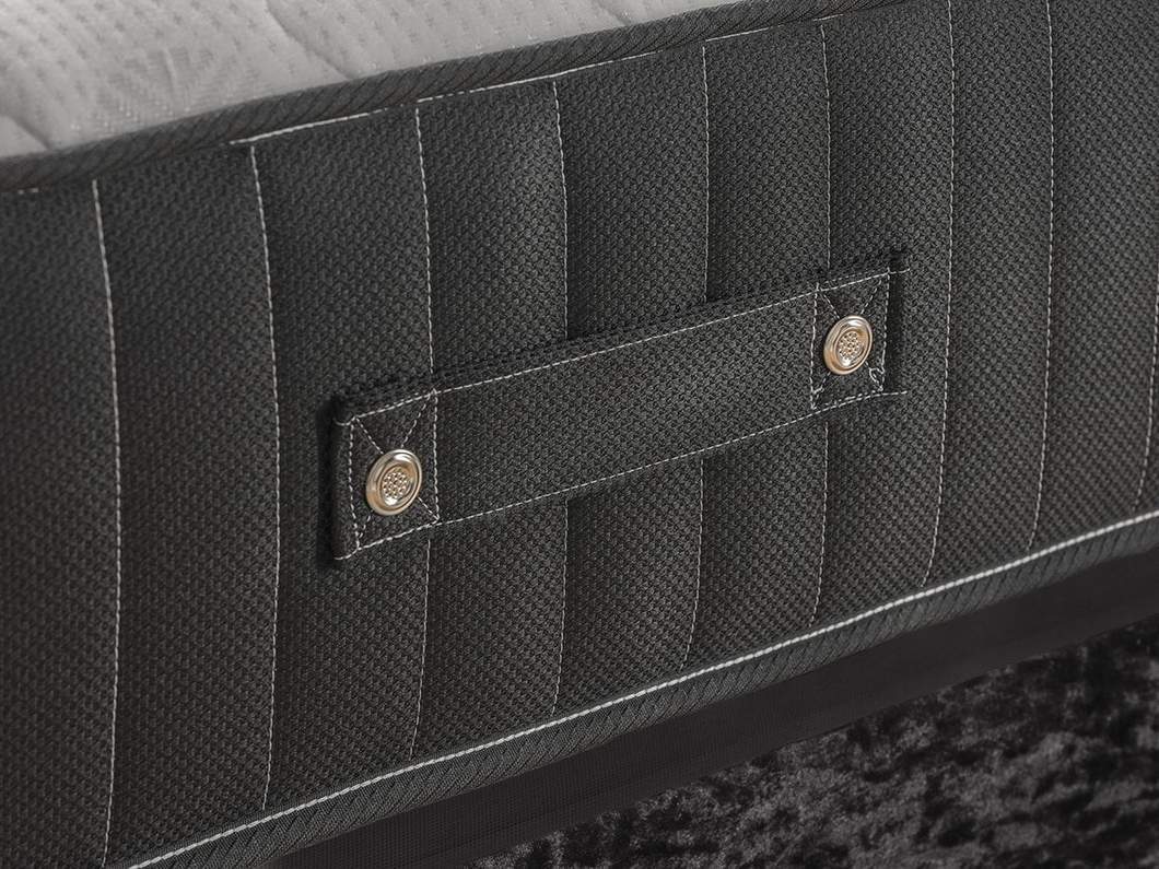 Bed Innovation Dual Season 1000 Pocket Memory Cool Gel Divan Bed Set With Headboard.