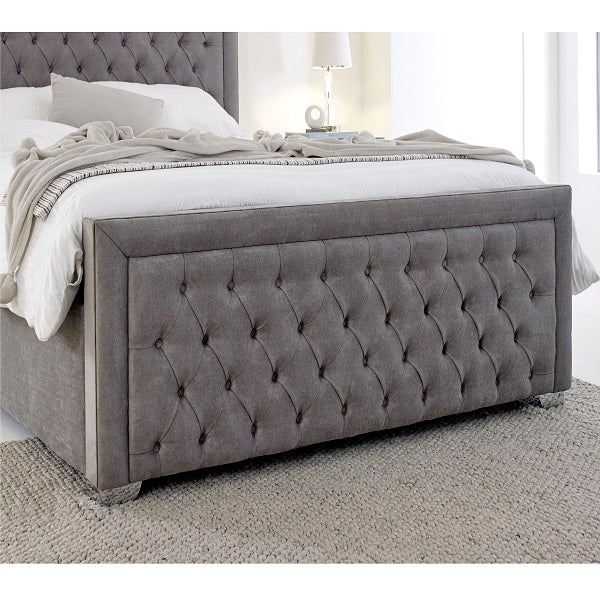 Opulent Comfort: Alure Chesterfield.