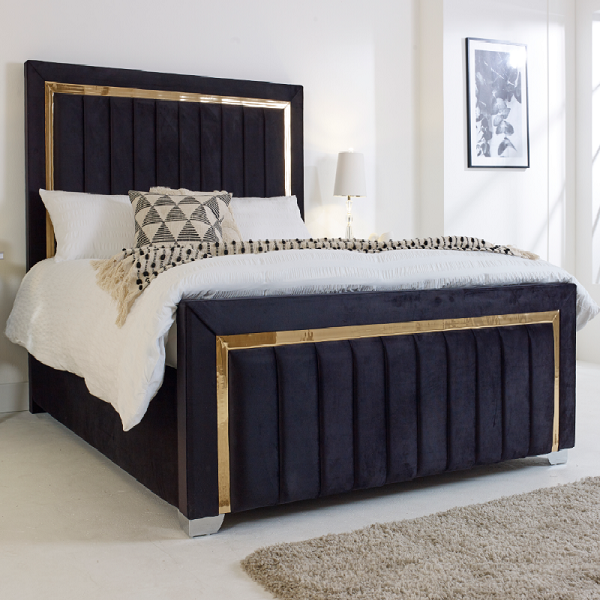 Reflective Beauty: Luna Mirror Bed.